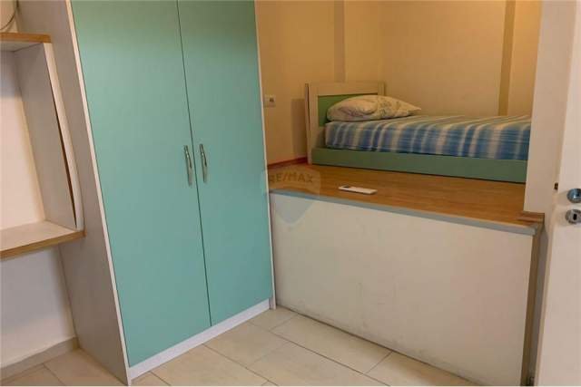 Tirane, jepet me qera apartament 2+1 Kati 5, 85 m² 400 Euro