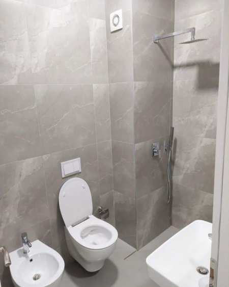 Tirane, jepet me qera apartament 1+1+BLK Kati 7, 64 m² 350 Euro (Rruga Kongresi i Manastirit)