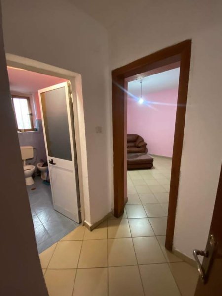 Tirane, shes apartament Kati 1, 76 m² 95.000 Euro (Rruga Elbasanit)