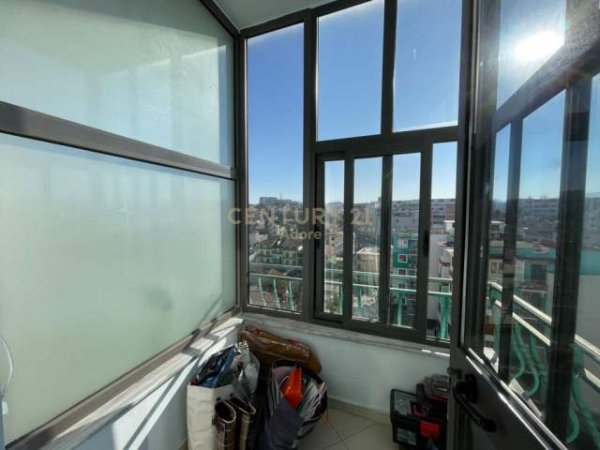 Tirane, jepet me qera apartament 2+1 Kati 7, 120 m² 550 Euro (Tregu Elektrik)