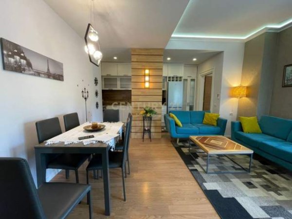 Tirane, jepet me qera apartament 2+1 Kati 3, 82 m² 500 Euro (Kodra e Diellit)