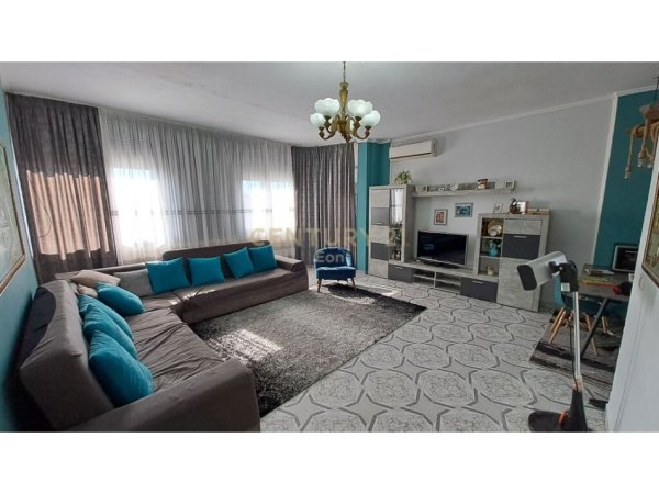 SHITET APARTAMENT 2+1+2 NE DURRES! 130000EU