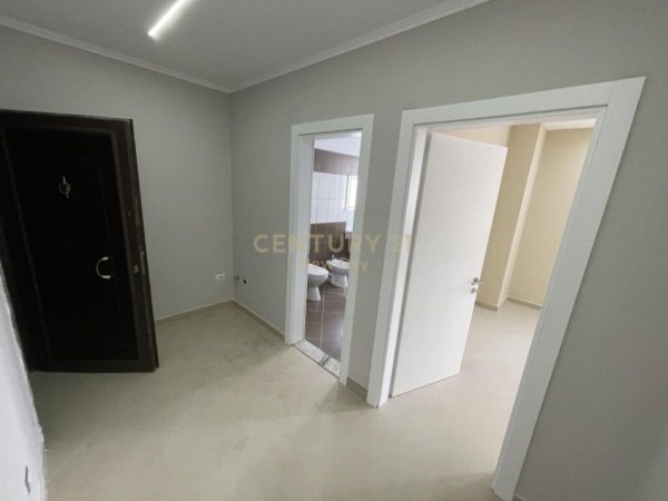 Penthouse 2+1 për Shitje në Shkëmbi I Kavajës, Durrës