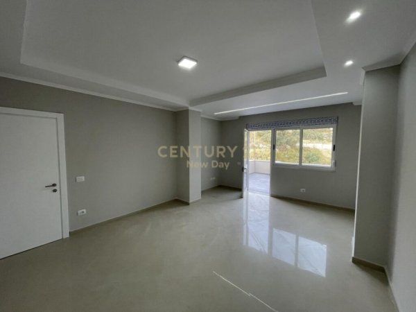 Penthouse 2+1 për Shitje në Shkëmbi I Kavajës, Durrës