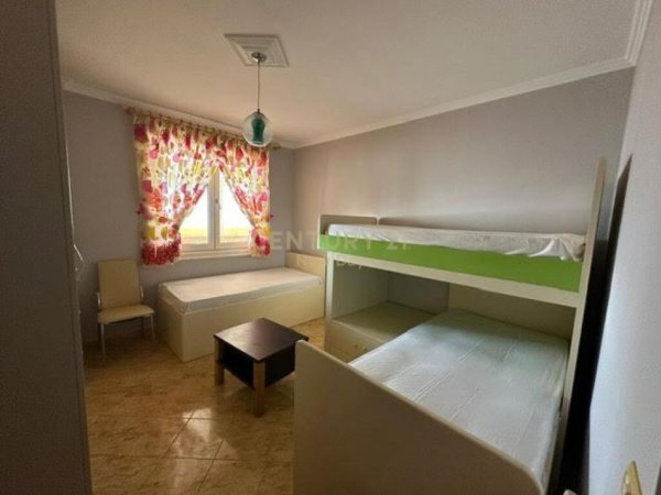 SHITET APARTAMENT 2+1+2 TUALETE+VERANDE TE MALI I ROBIT