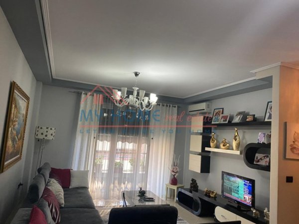 Apartament 2+1 ne Shitje te Xhamlliku Tirane