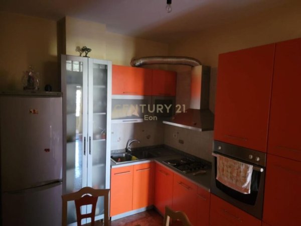 APARTAMENT PER SHITJE 1+1 , MUNDESI KTHIMI EDHE NE 2+1 PRANE DREJTORISE SE POLICISE , DURRES !