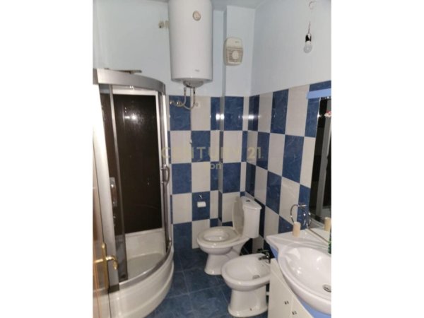 APARTAMENT PER SHITJE 1+1 , MUNDESI KTHIMI EDHE NE 2+1 PRANE DREJTORISE SE POLICISE , DURRES !