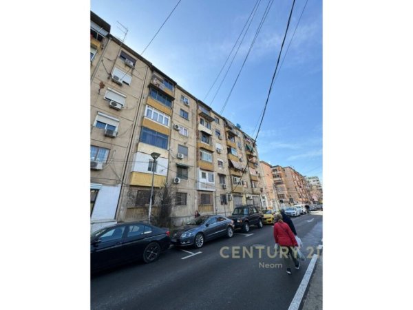 SHITET APARTAMENT 1+1 TEK 21 DHJETORI!