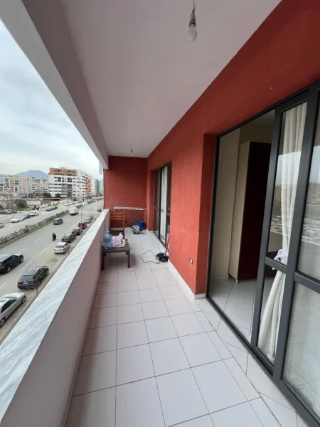 Jepet me Qera Apartamenti 1+1 - Yzberisht 300 Euro