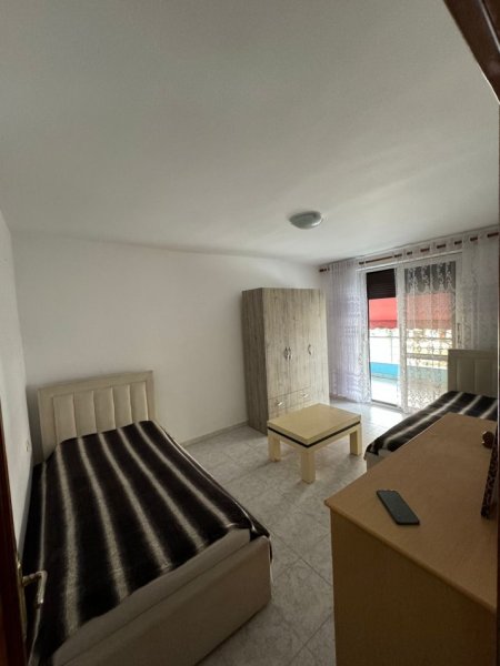 Jepet me qera Apartamenti 2+1 , 21 Dhjetori tek Neranxi (rruga Muhamet Gjollesha)