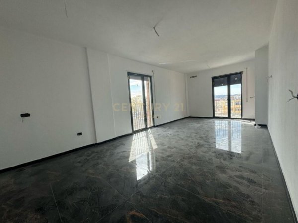 Apartament 2+1+2 per Qira Prane Klanit ! 500€
