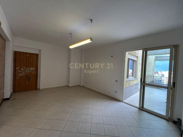 SHITET APARTAMENT 2+1 PERBALLE ME KOMPLEKSIN DELIJORGJI!!