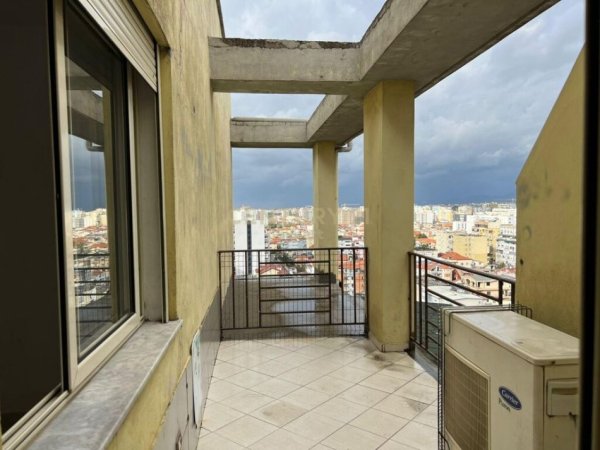 SHITET APARTAMENT 2+1 PERBALLE ME KOMPLEKSIN DELIJORGJI!!