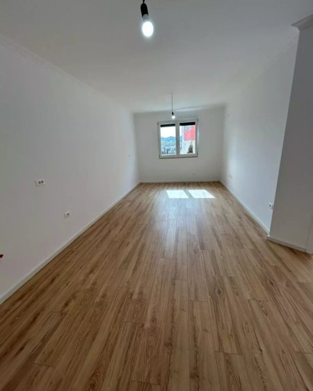 Shitet Apartament 1+1 te Rr. Elbasanit