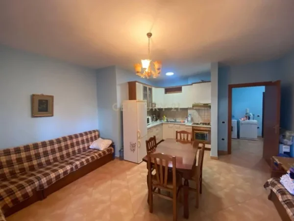 APARTAMENT 1+1 NE SHITJE TTTTTTE MALI I ROBIT 70000EU