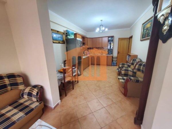 APARTAMENT 2+1 NE PLAZH ILIRIA DURRES,PER QIRA!