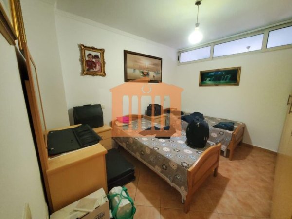 APARTAMENT 2+1 NE PLAZH ILIRIA DURRES,PER QIRA!