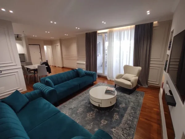 Apartament 2+1 Me Qera Tek Rruga E Kavajes, Tirane.