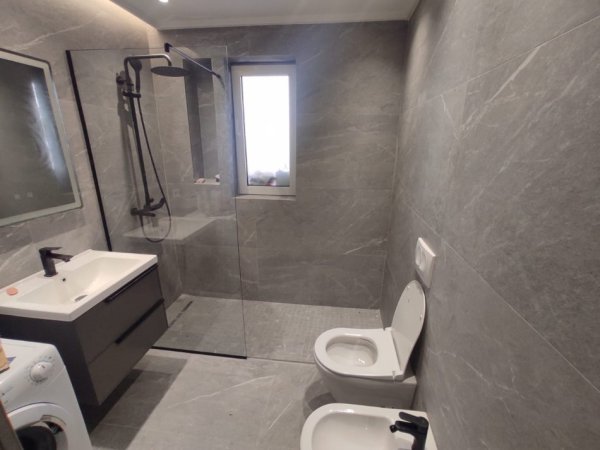 Apartament 2+1 Me Qera Tek Rruga E Kavajes, Tirane.