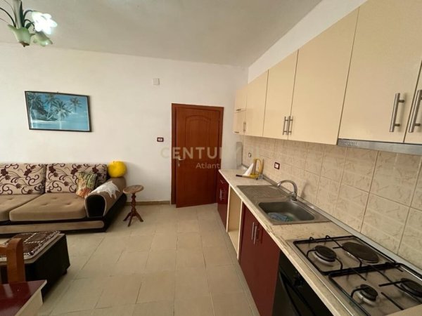 SHITET APARTAMENT 2+1 PRANE SPITALIT DURRES!