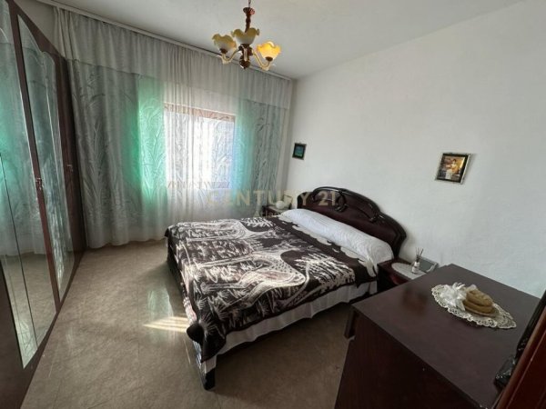 SHITET APARTAMENT 2+1 PRANE SPITALIT DURRES!