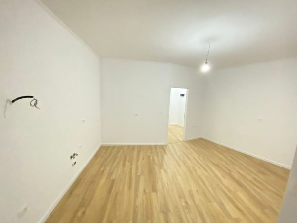 Shitet Apartament 1+1 ne Astir