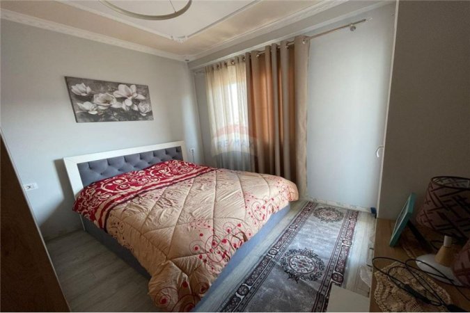 Jepet apartament 2+1+post parkimi prane Amerikan3!