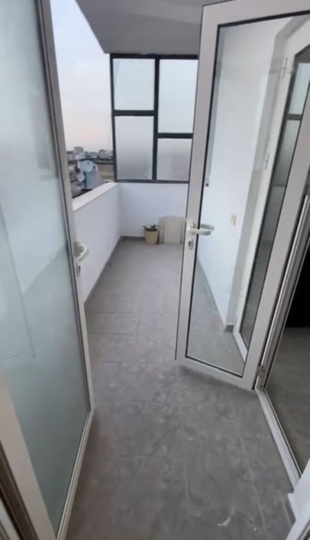 Jepet me qera apartament 2+1,Rruga Bardhyl prapa bar oslo 40.000Leke te reja