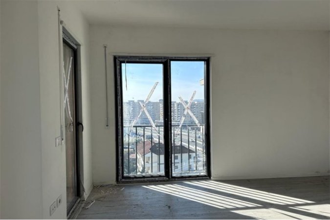 Shitet Apartament 3+1+2 ne Astir, Rruga Teodor Keko