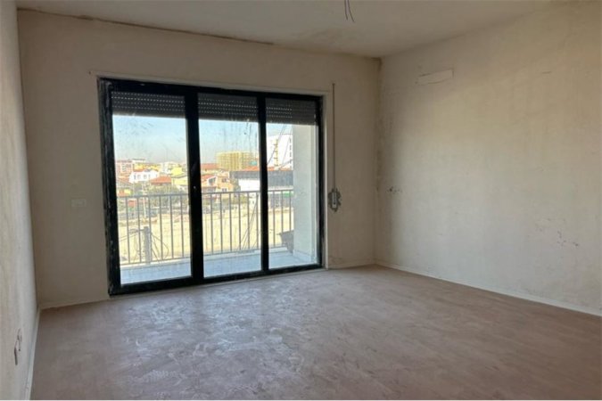 Shitet Apartament 2+1 ne Astir, Rruga Teodor Keko