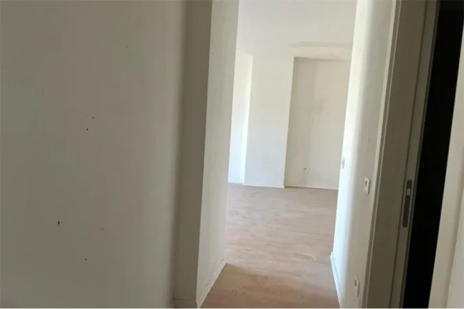 Shitet Apartament 2+1 ne Astir, Rruga Teodor Keko