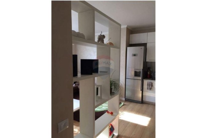 Apartament 2+1 per qira ne Astir !