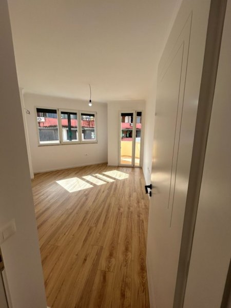 Apartament 1+1 Modern për Shitje në Rrugën e Elbasanit.