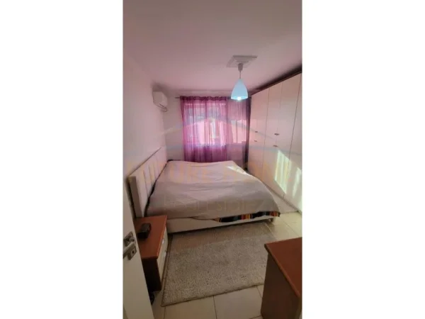 SHITET APARTAMENTI 3+1+2 21 DHJETORI