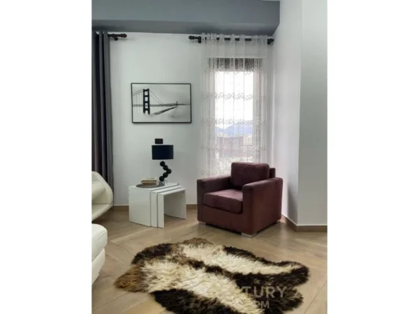 APARTAMENT 2+1+2 ME POSTE PARKIMI TEK GARDA!