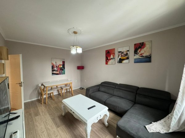 SHITET APARTAMENT 1+1 TEK 21 DHJETORI!