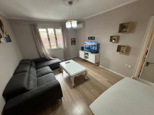 SHITET APARTAMENT 1+1 TEK 21 DHJETORI!