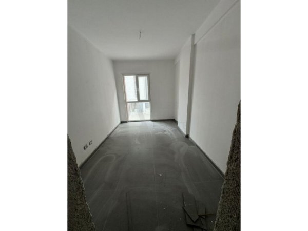 Apartament 3+1 per Shitje