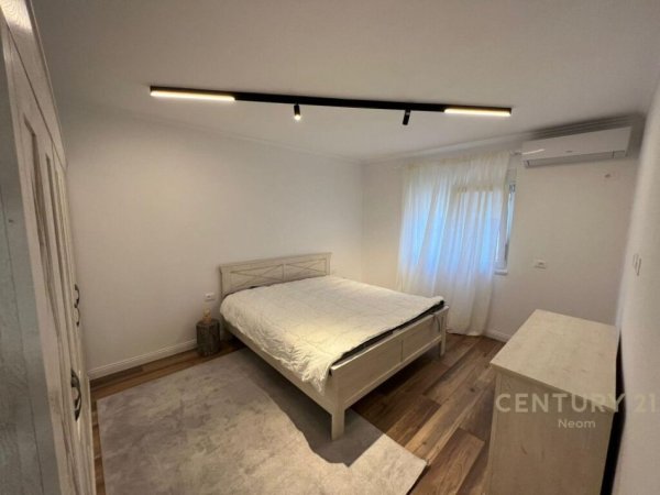 JEPET ME QERA APARTAMENT TEK ALI DEMI!