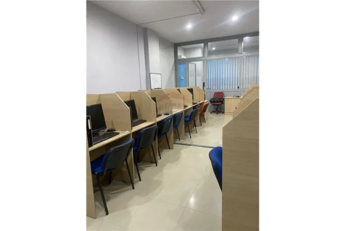 Jepet njesi Operacionale me qira tek rruga e Kavajes.