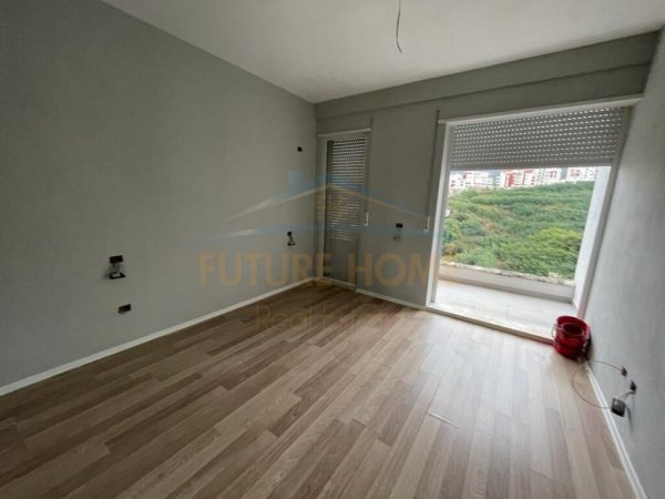 Shitet, Apartament 3+1+2, Fresku