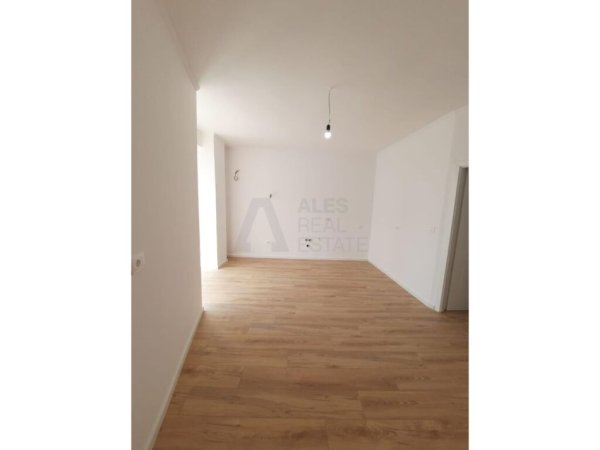 Apartament 1+1 per Shitje