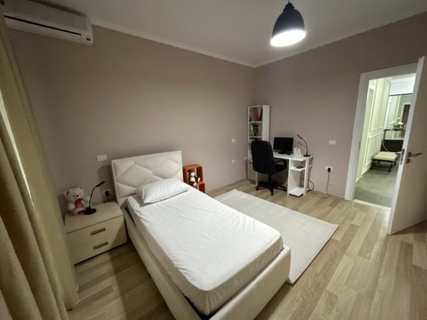 Tirane,Apartament me#Qira (Rruga e Kavajes)