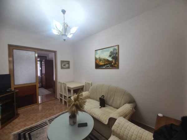 Apartament 1+1 Per Qira, Prane Gjimnazit Petro Nini Luarasi