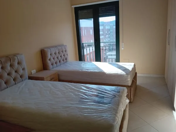 Shitet Apartamenti 2+1 tek Green city