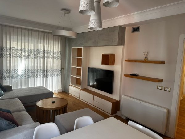 Qera, Apartament 3+1+2 Poste Parkimi, Komuna  e Parisit \ OPP38641