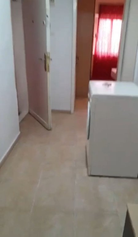 Jepet me qera apartament 1+1,Rruga Mihal Grameno,Prane shkolles Mihal Grameno,350 mije leke