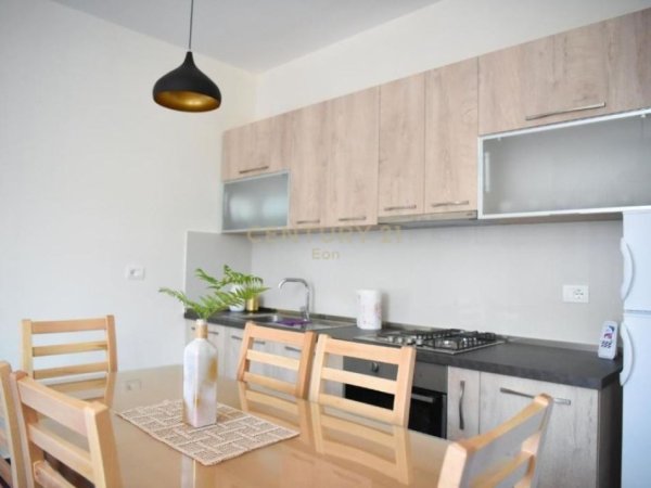 SHITET APARTAMENT 2+1 TEK "LURA 2", GJIRI I LALEZIT! 175000