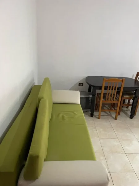 Garsoniere me qera tek Vasil Shanto ( 299 euro ) NUK KERKOHET GARANCI